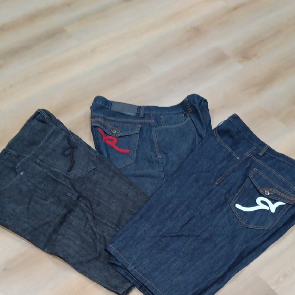 Rocawear Men's Jean Shorts in Dark Blue and Black with Logo 3 Pair